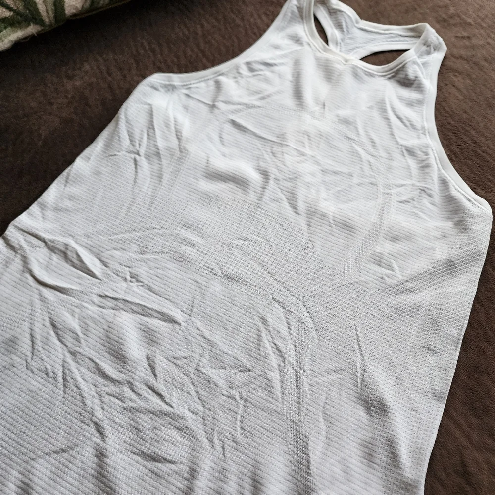 Lululemon Swiftly tank top - Picture 5 of 7